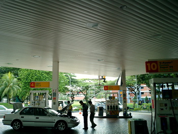 Dobner Metalldecken in Tankstellen in Singapore